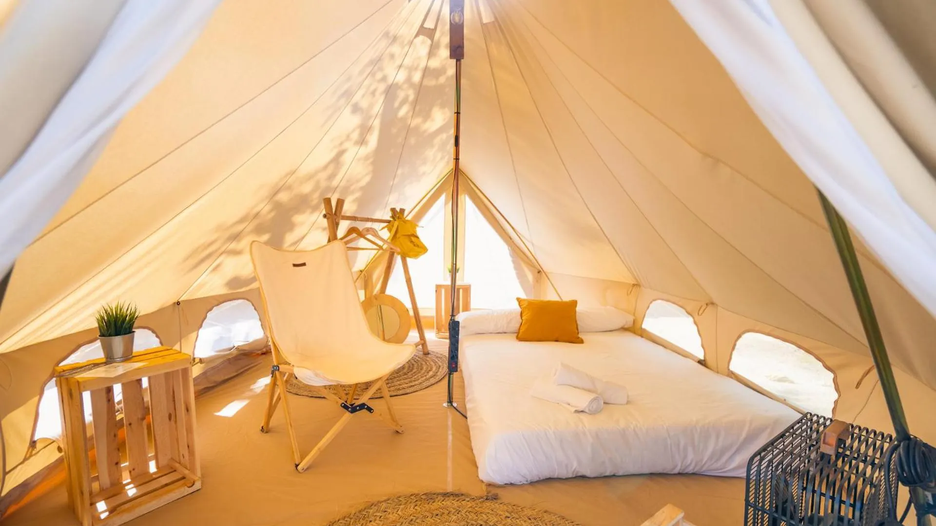 Luxury tent Kampaoh Los Escullos Almeria